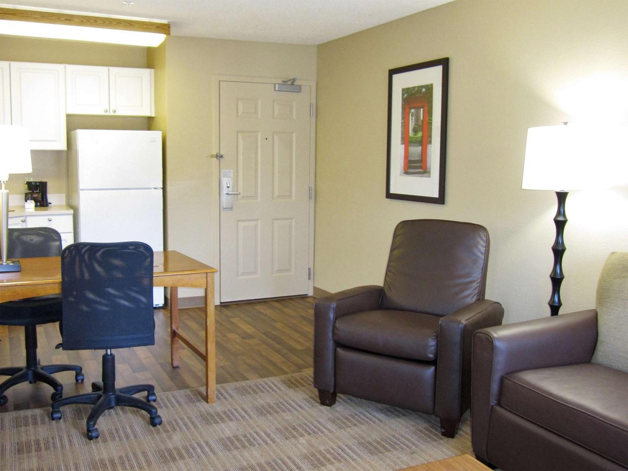 Extended Stay America Suites - Greensboro - Airport Exteriör bild